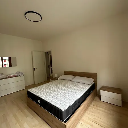 Olimpia House - Accoglienti In Posizione Strategica ホテル レッジョ・エミリア